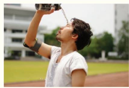 Chapter 19, Problem 55TE, This man is cooling off after an intense run. He is prob- ably going to drink some of the water in 